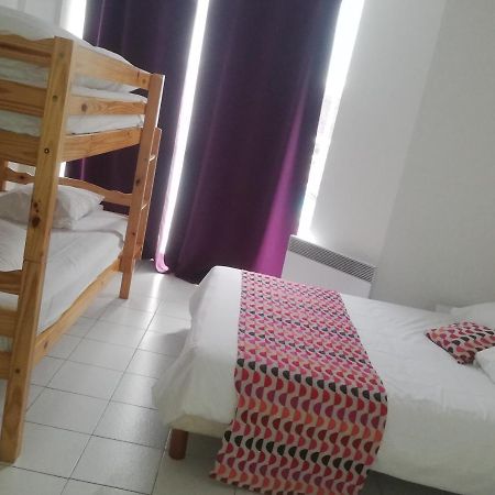 Hotel La Cle Saint-Andre-de-Sangonis Bagian luar foto