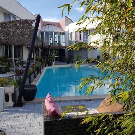 Hotel La Cle Saint-Andre-de-Sangonis Bagian luar foto