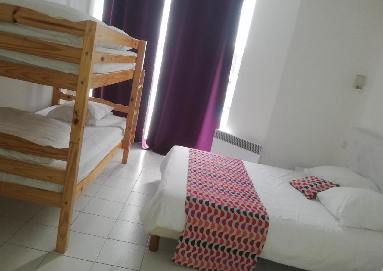 Hotel La Cle Saint-Andre-de-Sangonis Bagian luar foto