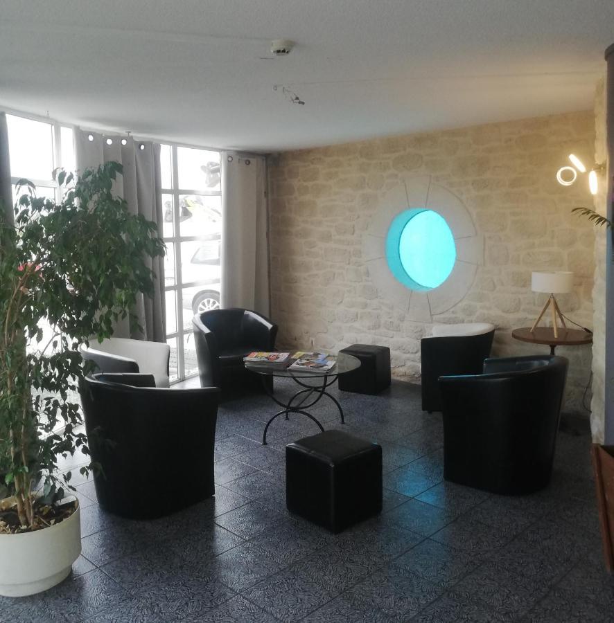 Hotel La Cle Saint-Andre-de-Sangonis Bagian luar foto