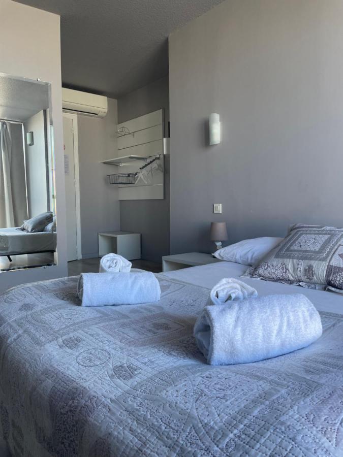 Hotel La Cle Saint-Andre-de-Sangonis Bagian luar foto